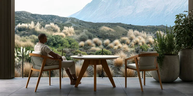 Luna Round Dining Table