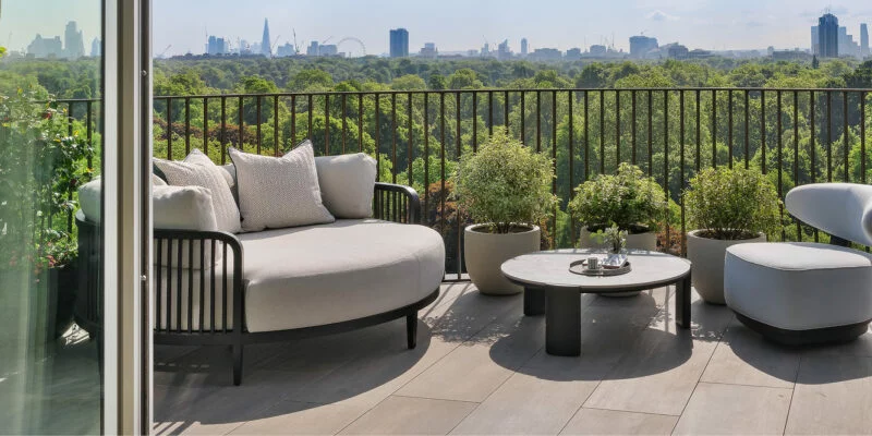 Largo Round Day Bed